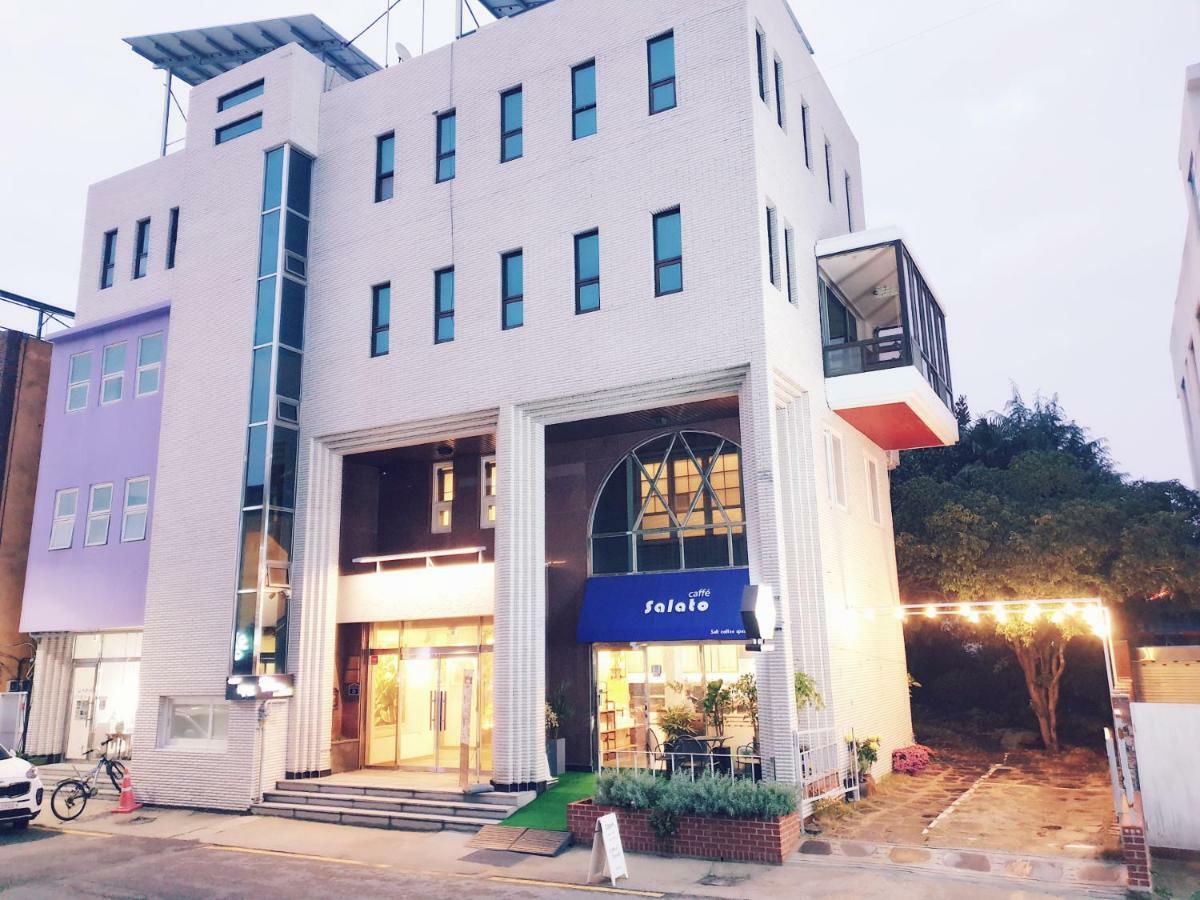 Picasso Guesthouse موكبو المظهر الخارجي الصورة